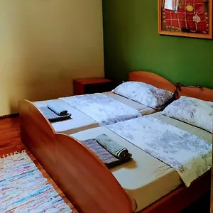 Villa Zelena Kuca- House, Ližnjan