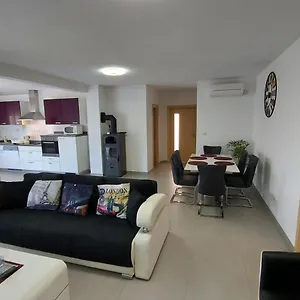 Bora Ližnjan