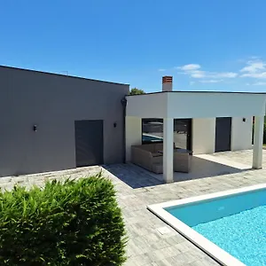Villa Mateo 2, Ližnjan